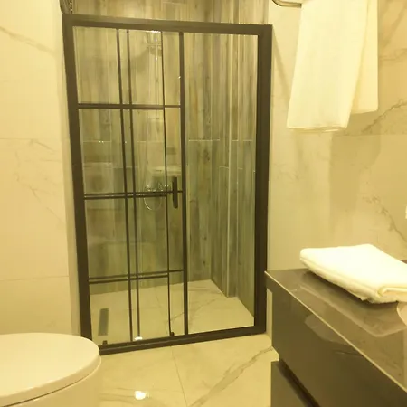 Apart Otel Questa Deluxe Trabzon